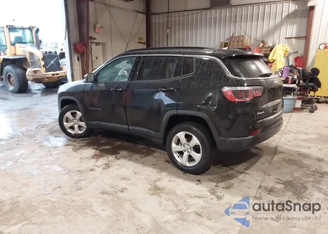 2019 Jeep Compass Latitude 4X4 from USA, damaged, VIN 3C4NJDBB7KT768136